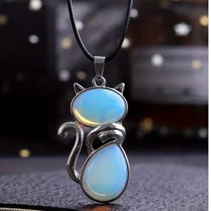 NWT Purrfect Gemstone Opal Silver Tone Cat Pendant with Necklace!